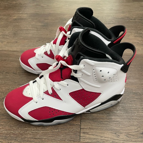 Retro Jordan “Carmine” Size: Color: Red/White